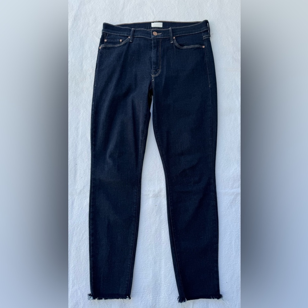 EUC MOTHER Women’s Looker Ankle Fray Deep Indigo Jeans 30